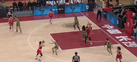 球友会体育-王思雨打出巅峰级表现！31岁王思雨替补出战，砍下全场最高的21分